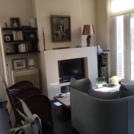 Chambre 1 Personne Avec Terrasse Centre Ville Marseille 3 Nuits Min , Femme Uniquement Kültér fotó