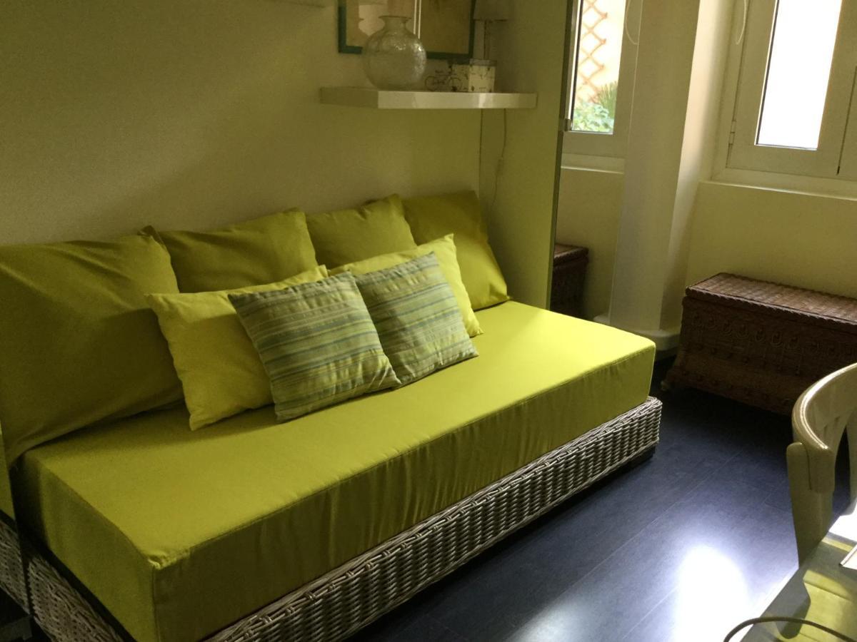 Chambre 1 Personne Avec Terrasse Centre Ville Marseille 3 Nuits Min , Femme Uniquement Kültér fotó