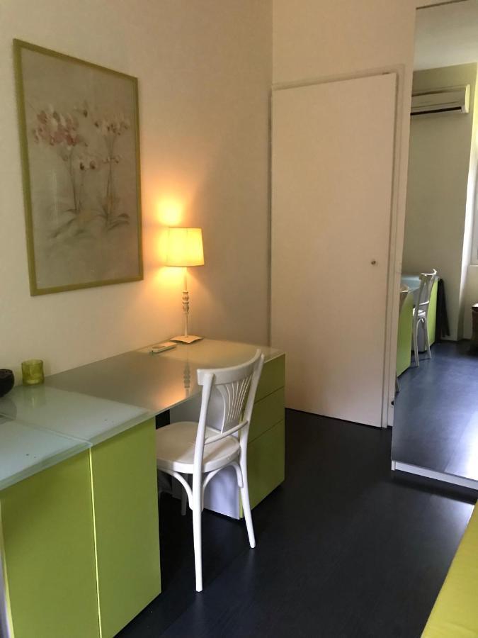 Chambre 1 Personne Avec Terrasse Centre Ville Marseille 3 Nuits Min , Femme Uniquement Kültér fotó