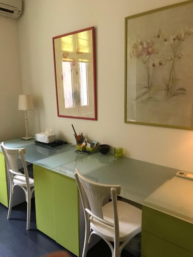 Chambre 1 Personne Avec Terrasse Centre Ville Marseille 3 Nuits Min , Femme Uniquement Kültér fotó